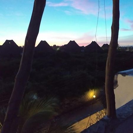 Twiga House Resort Piscina ☆☆☆☆☆ Pearl Beach Watamu Exterior photo