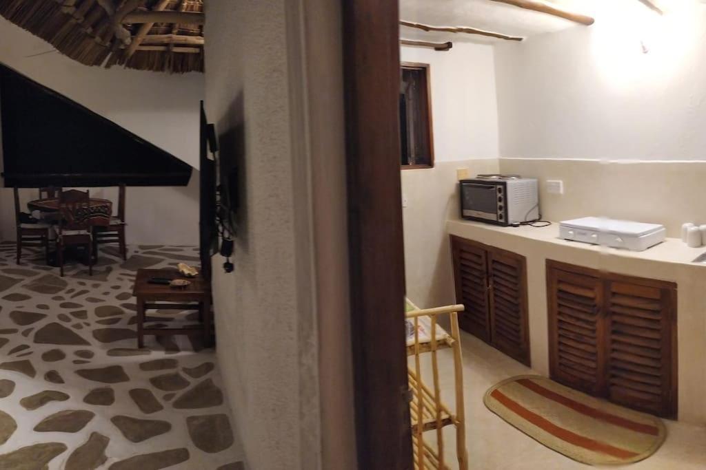 Twiga House Resort Piscina ☆☆☆☆☆ Pearl Beach Watamu Exterior photo