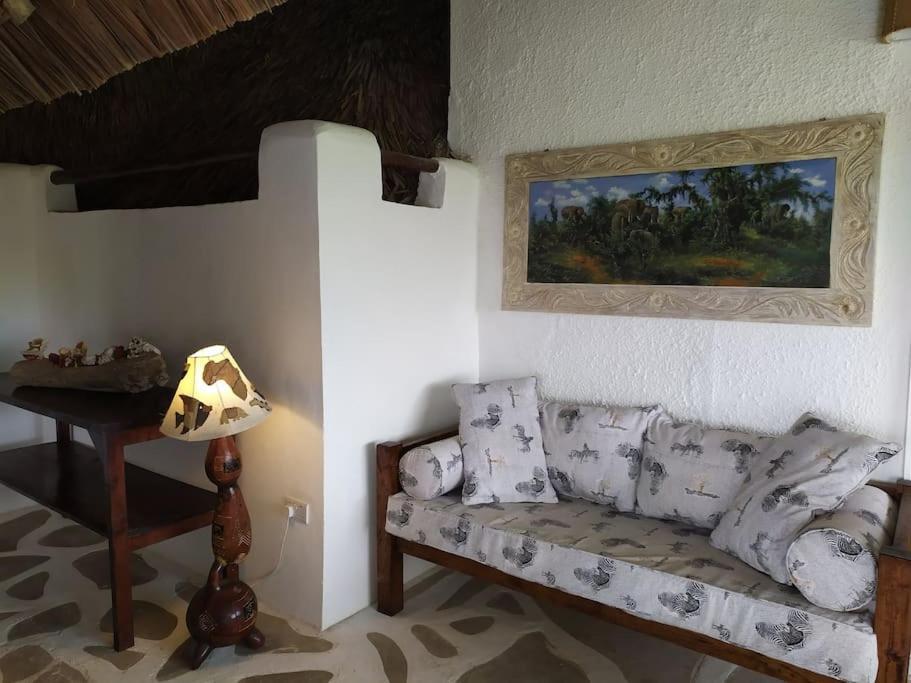 Twiga House Resort Piscina ☆☆☆☆☆ Pearl Beach Watamu Exterior photo