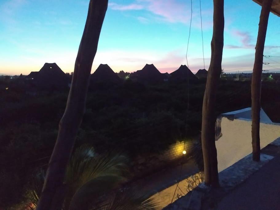 Twiga House Resort Piscina ☆☆☆☆☆ Pearl Beach Watamu Exterior photo